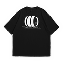 Camiseta oversized Um Barril de Rap preta, frente com estampa branca